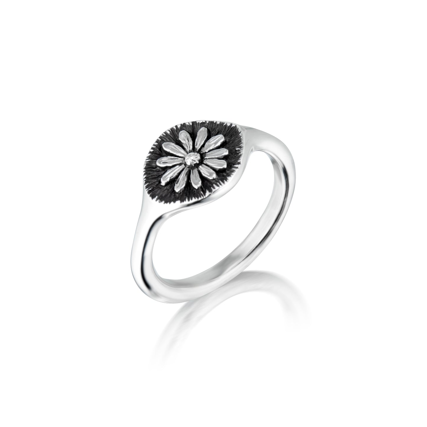 Daisy Ring with Texture